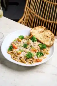 Fetuccini Mar y Tierra