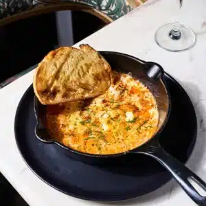 Gratinado de Jaiba Malanga del Tropico, Comida del tropico en Medellin, Comida del Pacifico en Medellin, Restaurantes elegantes en Medellin, Restaurantes para celebraciones en Laurlees