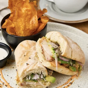 Sanduche de Chicharrón