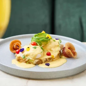 Tostada de Huevo y Tocineta